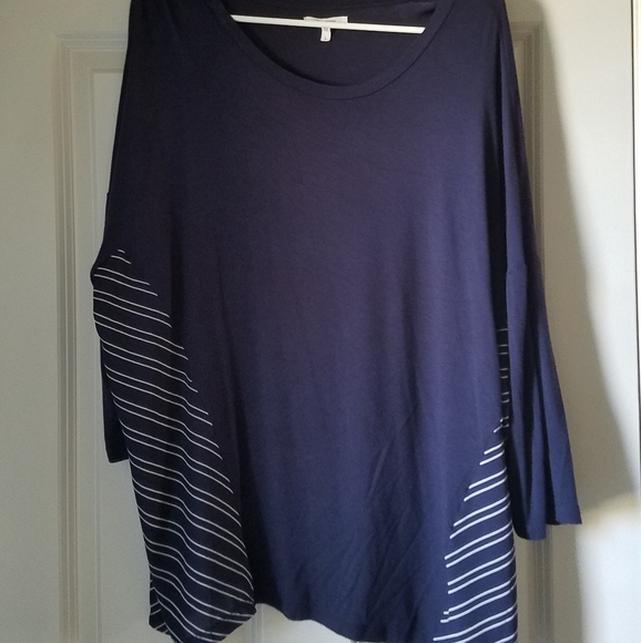 Flowy top - Picture 1 of 5